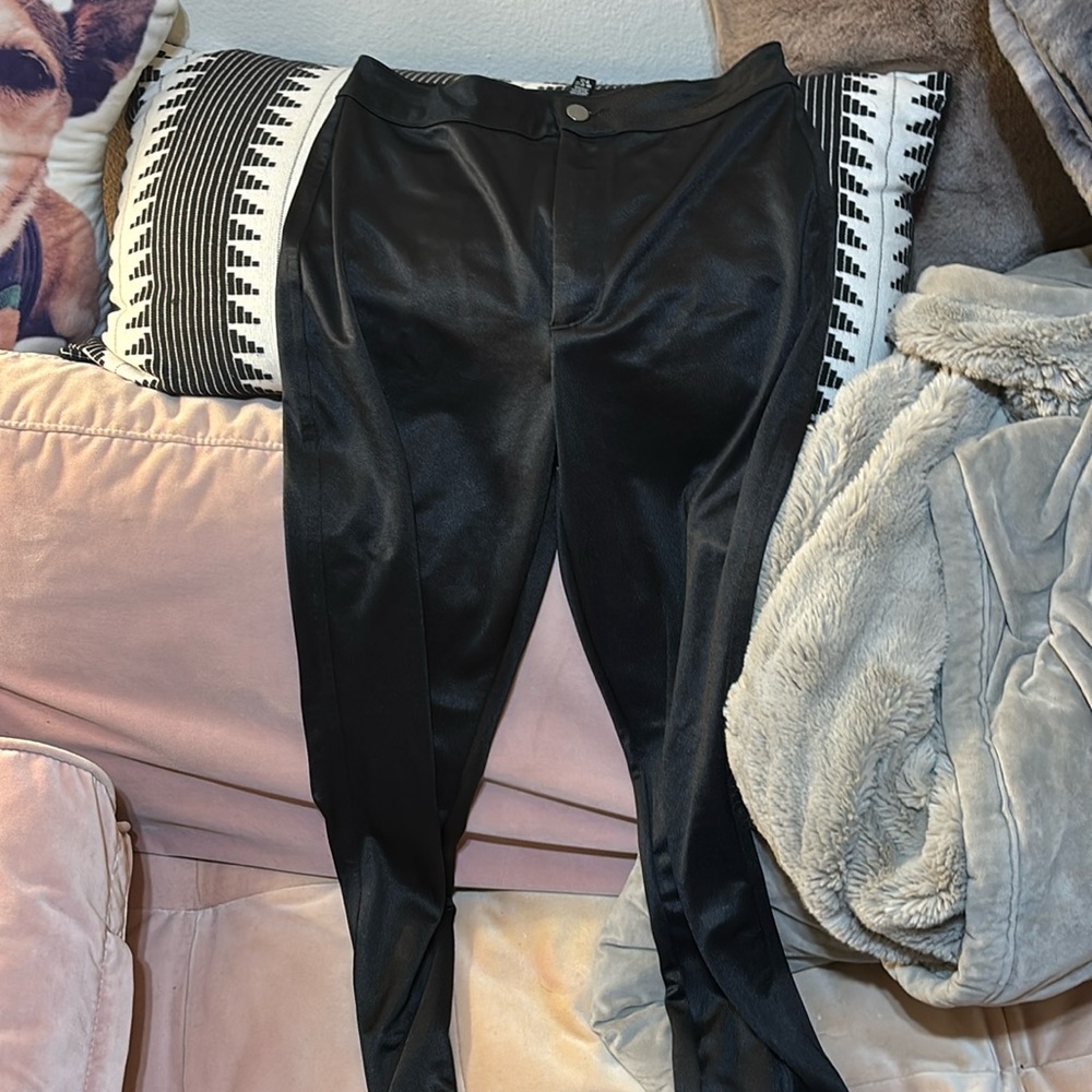 Tight leggings